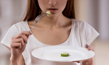 anorexia nervosa and obesity what is more dangerous